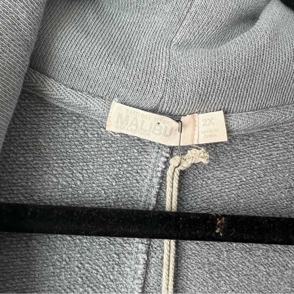 New With Tags Barefoot Dreams Malibu Collection - Picture 5 of 12